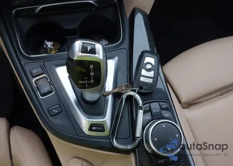 2017 BMW 330E Iperformance z USA, uszkodzony, nr VIN WBA8E1C55HK479983